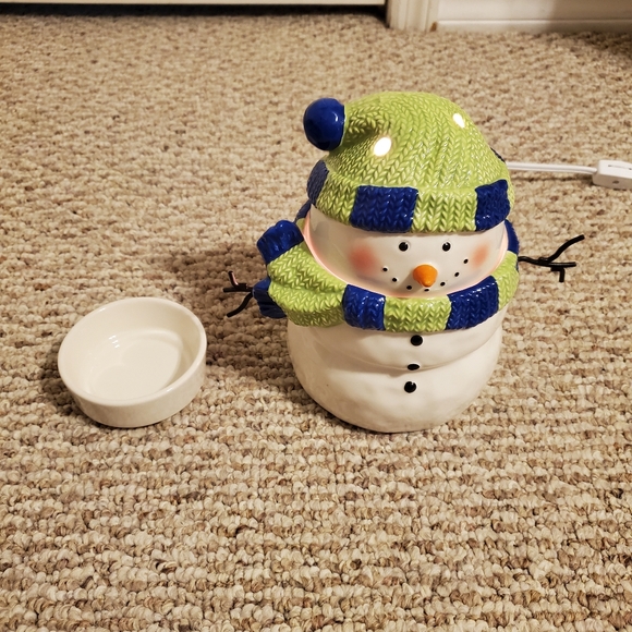 Scentsy Holiday Collection Snowman Winter Wax Warmer RETIRED - Picture 4 of 6